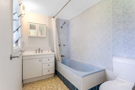 Property photo of 24 Fifth Avenue Sandgate QLD 4017