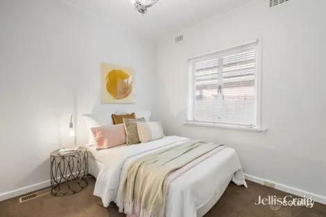 Property photo of 30 Lysbeth Street McKinnon VIC 3204
