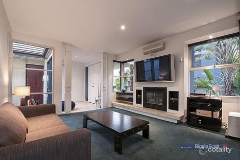 Property photo of 3 Frangipani Lane Maribyrnong VIC 3032