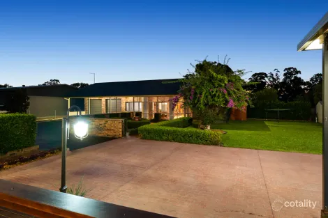 2 Nambruk Cl, Cranebrook, NSW 2749