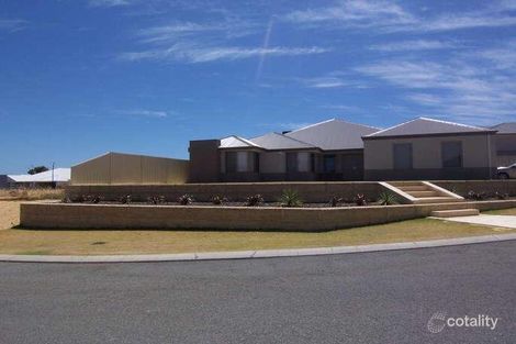Property photo of 2 Wialki Mews Dawesville WA 6211