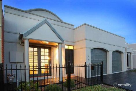 16 Golden Way, Albury, NSW 2640