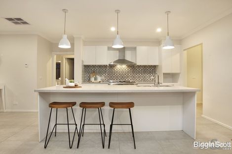 Property photo of 5 Mernoo Avenue Clyde North VIC 3978
