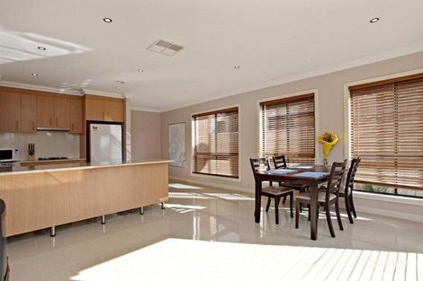 Property photo of 2/21 Ganges Court Werribee VIC 3030