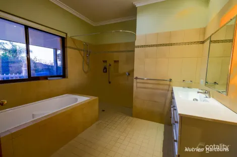 Property photo of 9 Gungurru Court Swan View WA 6056