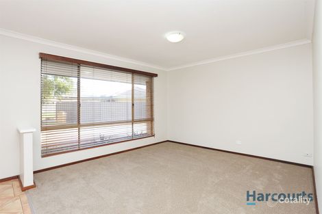 Property photo of 15 Honeyeater Retreat Brookdale WA 6112