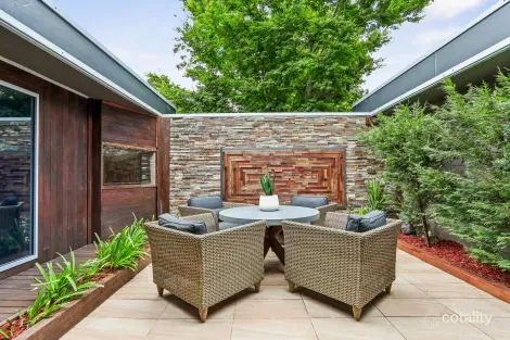 Property photo of 3 Greenway Drive Pymble NSW 2073