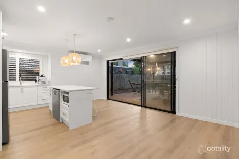 Property photo of 41 Logan Avenue Oxley QLD 4075