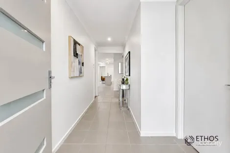Property photo of 11 Ambient Crescent Beveridge VIC 3753
