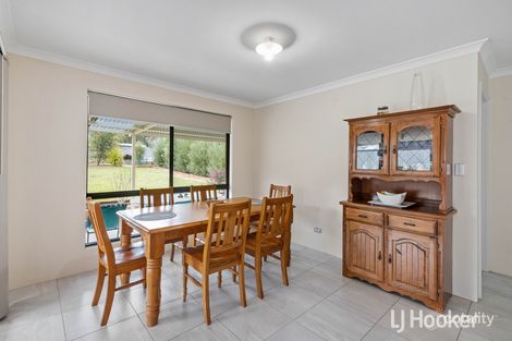 Property photo of 16 Irwin Street Collie WA 6225