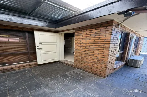 2/18 Blendon Ave, St Albans, VIC 3021