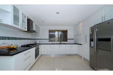 Property photo of 25 River Fig Place Alexander Heights WA 6064