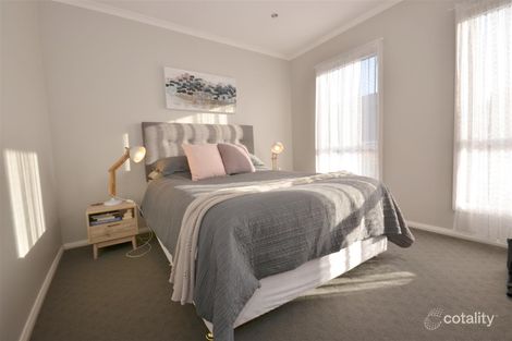 A/10 Creek View Cl, Mount Clear, VIC 3350