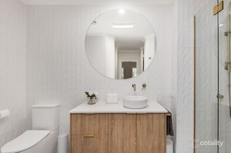 Property photo of 13 Regency Place Kennington VIC 3550