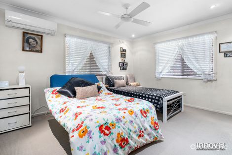 37 Jacaranda Dr, Albany Creek, QLD 4035