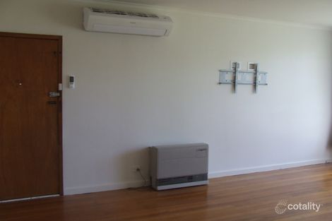 Property photo of 3 Alexandra Avenue Sale VIC 3850