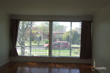 Property photo of 3 Alexandra Avenue Sale VIC 3850