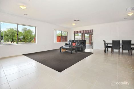 Property photo of 1 Insignia Boulevard Alfredton VIC 3350