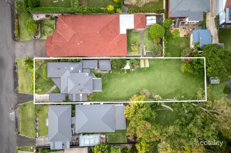 Property photo of 4 Edgewater Avenue Green Point NSW 2251