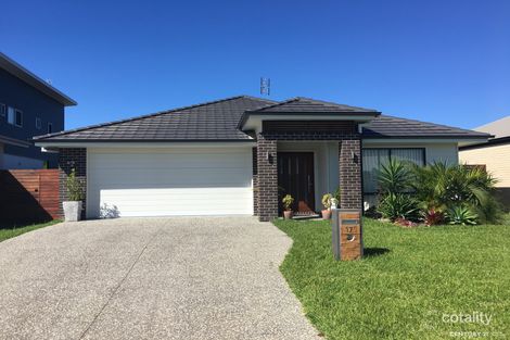 17 Ruby Cres, Meridan Plains, QLD 4551