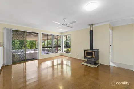 Property photo of 28 Cawdor Road Highfields QLD 4352