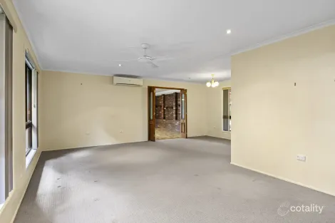 Property photo of 28 Cawdor Road Highfields QLD 4352