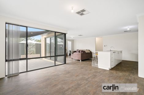 Property photo of 11 Clarendon Circuit Lakelands WA 6180