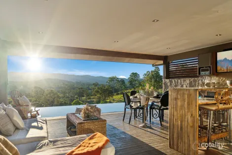 708 MAUDSLAND RD, MOUNT NATHAN, QLD 4211