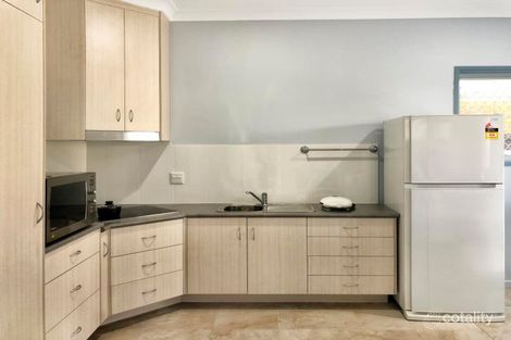 1/36 O'Shanesy St, Koongal, QLD 4701