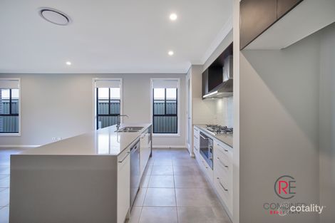 Property photo of 18 Sand Hill Rise Cobbitty NSW 2570