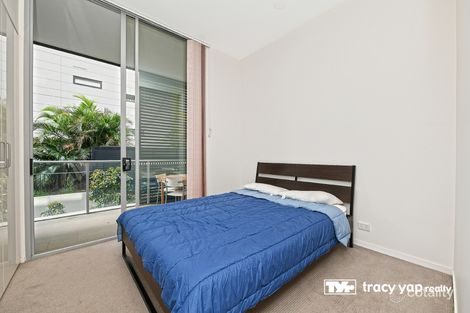 Property photo of 2/4 Saunders Close Macquarie Park NSW 2113