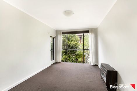 Property photo of 13/2 St Kinnord Street Aberfeldie VIC 3040