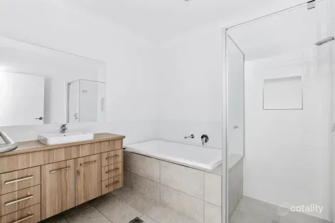 Property photo of 17 Maher Place Gleneagle QLD 4285