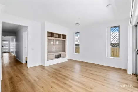 Property photo of 17 Maher Place Gleneagle QLD 4285