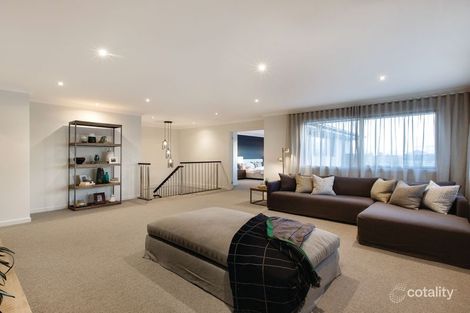 Property photo of 10 Gunbower Crescent Botanic Ridge VIC 3977