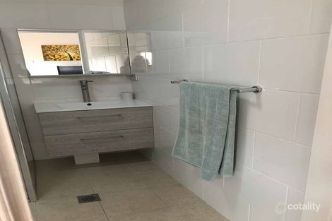 Property photo of 18 Suncrest Court Parkwood QLD 4214