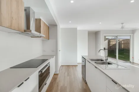 Property photo of 21 Brewster Road Glenvale QLD 4350