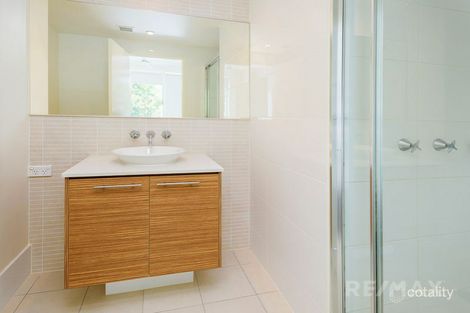Property photo of 11/1 Lakefront Crescent Varsity Lakes QLD 4227