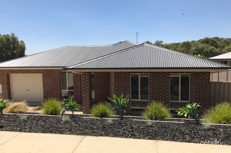 Property photo of 5 Craig Circuit Leneva VIC 3691