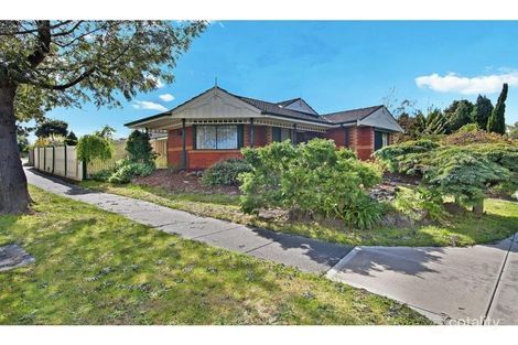 Property photo of 30 Cotoneaster Way Langwarrin VIC 3910