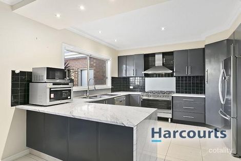 Property photo of 22 Paringa Way Burnside VIC 3023