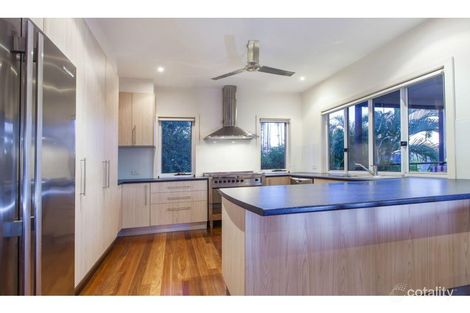 Property photo of 32 Bunya Pine Place Woombye QLD 4559