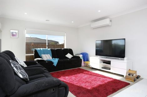 Property photo of 19 Gardener Drive Point Cook VIC 3030