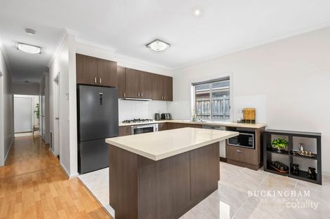 Property photo of 18 Thernholme Crescent Doreen VIC 3754