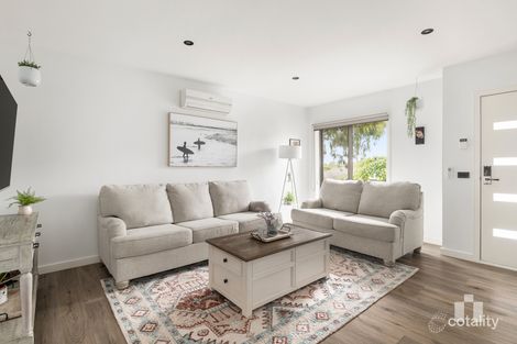 Property photo of 28 Tooradin Crescent Doreen VIC 3754