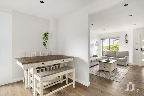 Property photo of 28 Tooradin Crescent Doreen VIC 3754