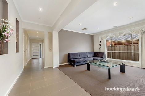 Property photo of 12 Oakview Parade Caroline Springs VIC 3023
