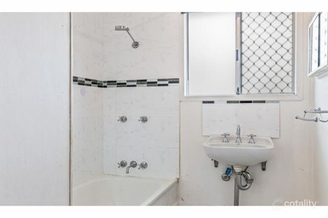 Property photo of 123 Sisley Street Koongal QLD 4701