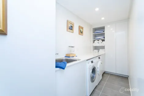 Property photo of 169 Jesmond Road Indooroopilly QLD 4068