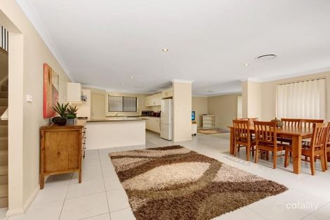 Property photo of 5 Greenhaven Circuit Woongarrah NSW 2259